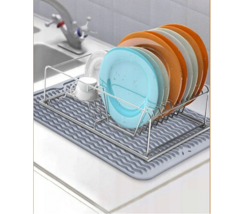 Силиконовый коврик для сушки посуды.