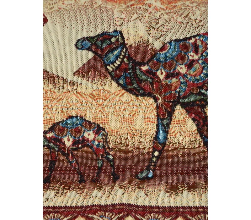 Гобеленовая декоративная наволочка на молнии в восточном стиле "Верблюды" (32х85)