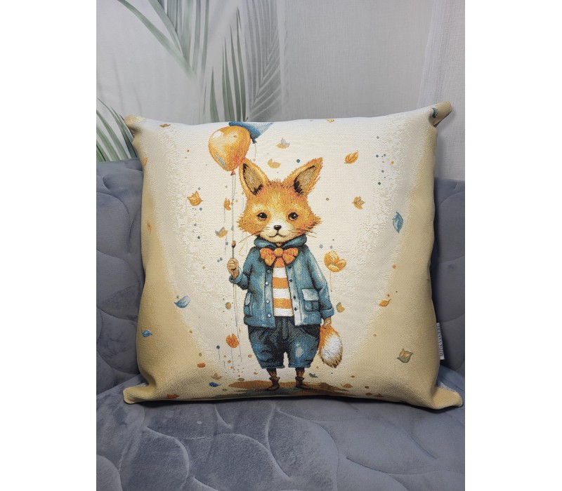 Гобеленовая наволочка "Лисенок с шариками" (45х45)