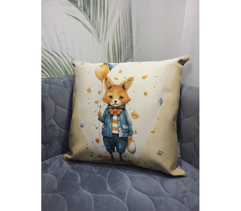 Гобеленовая наволочка "Лисенок с шариками" (45х45)